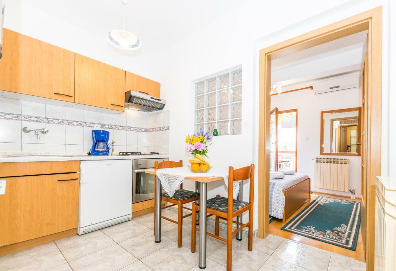 Apartment Darinka Пула Екстериор снимка